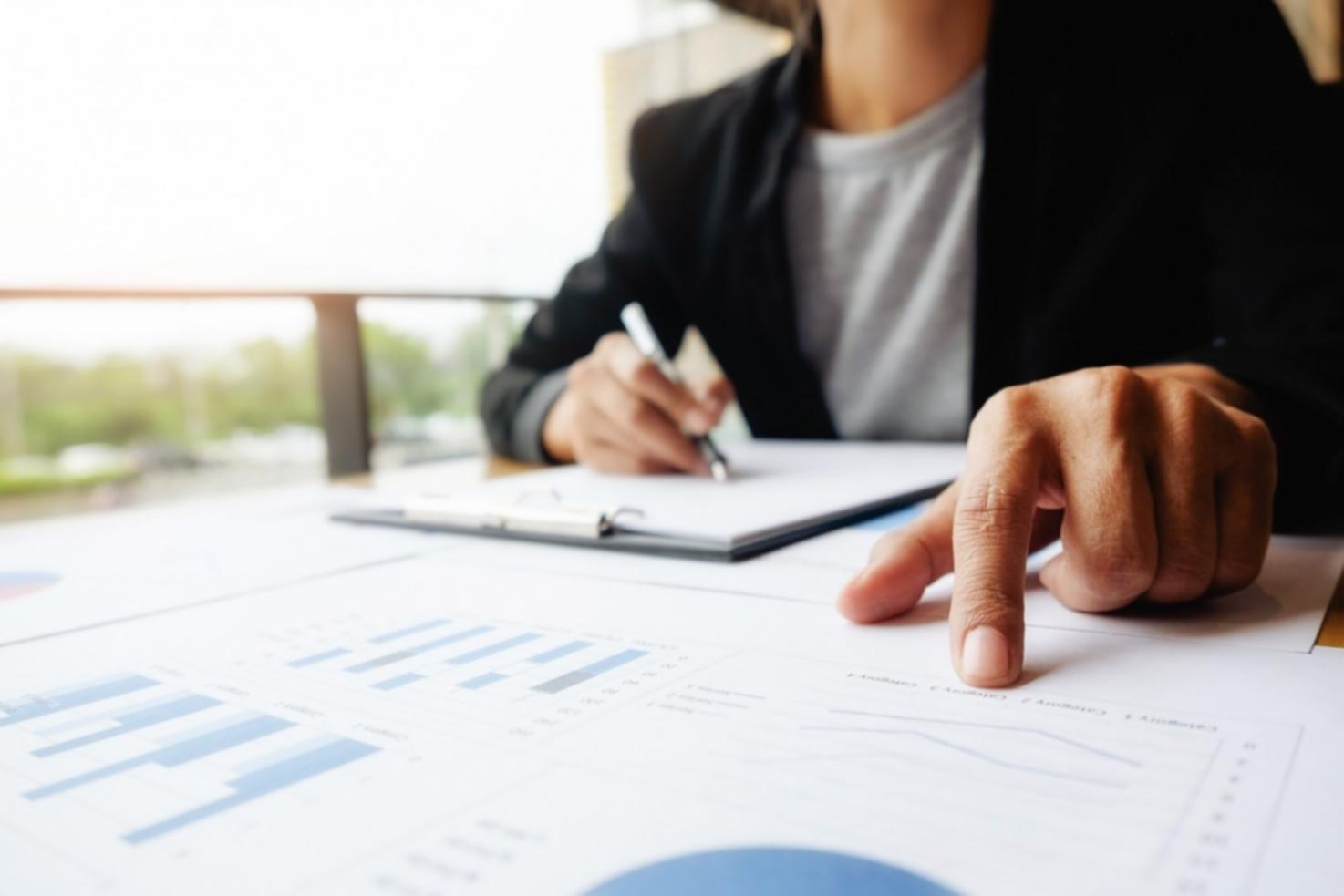 Análisis técnico de optimización SEO en pantalla